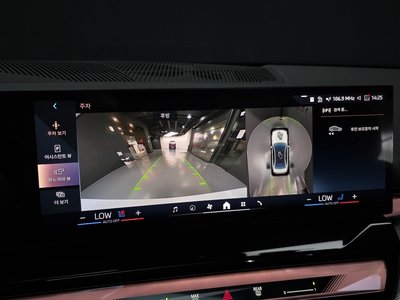 2025 BMW 5 SERIES 缩略图 21