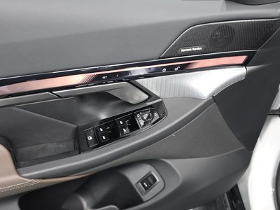2025 BMW 5 SERIES 缩略图 31