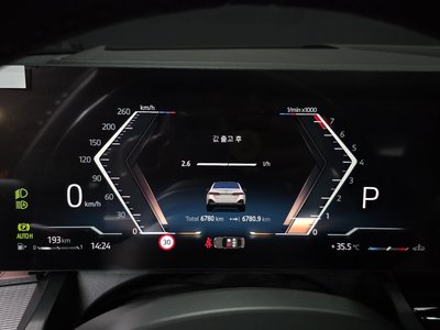 2025 BMW 5 SERIES 缩略图 11