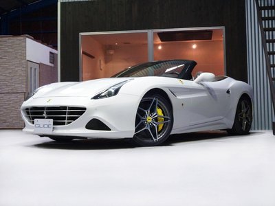 FERRARI CALIFORNIA T