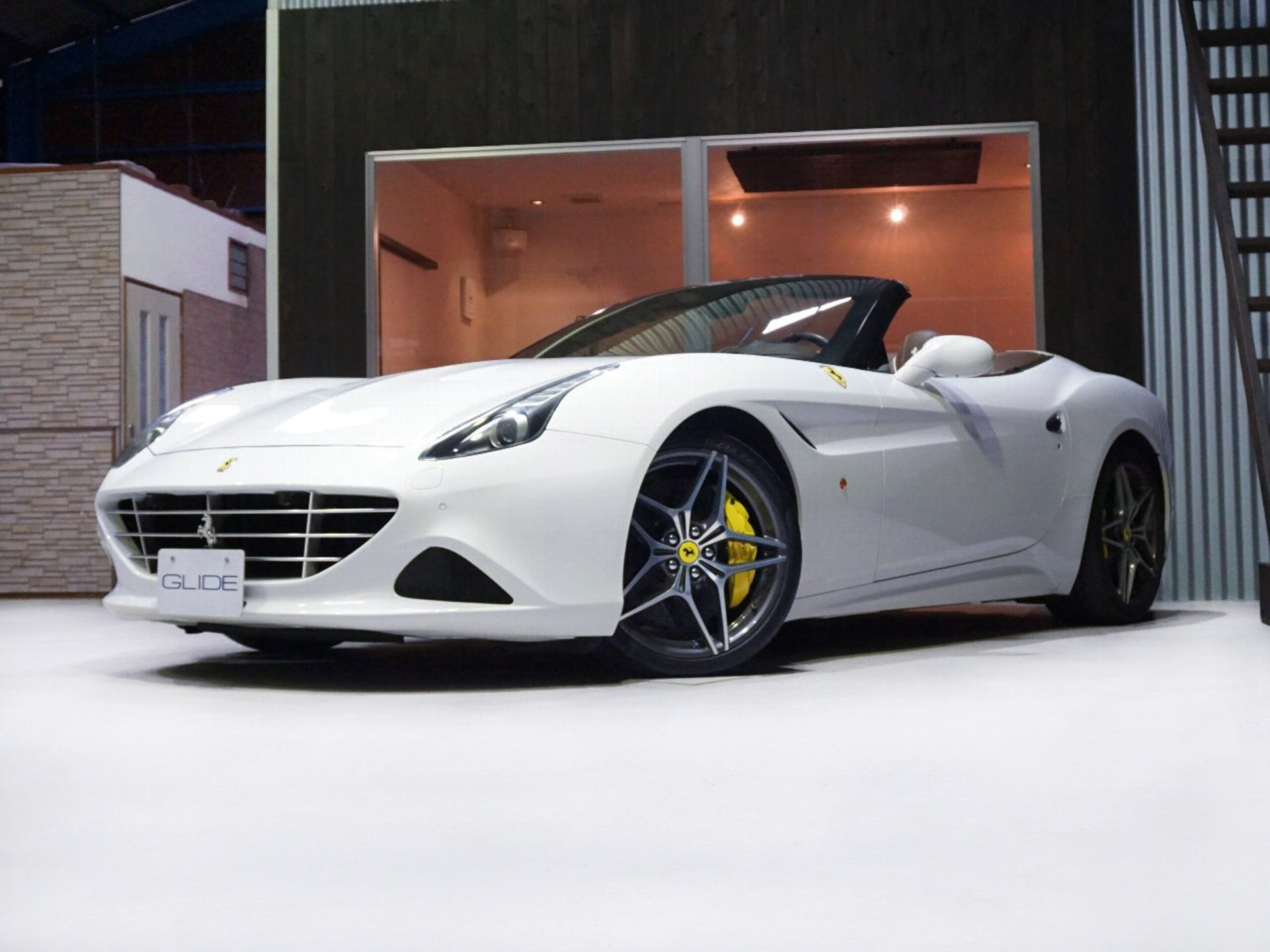 FERRARI CALIFORNIA T - View 1