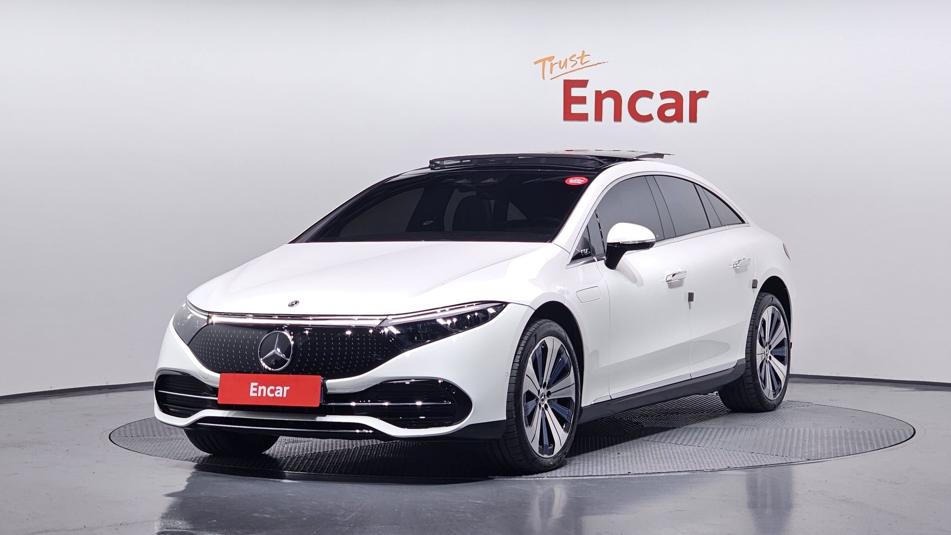 MERCEDES-BENZ EQS - View 1