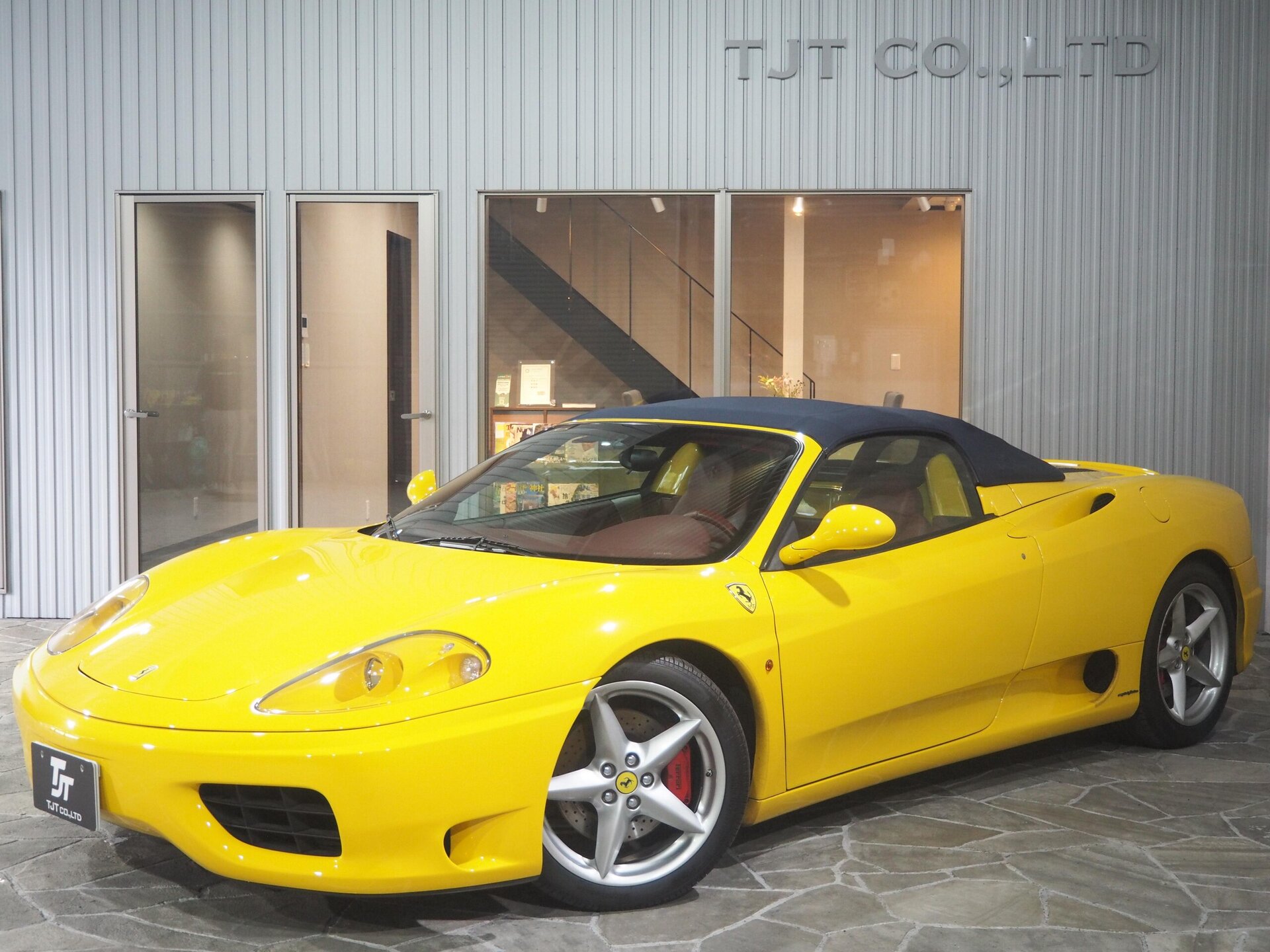 FERRARI 360 SPIDER - View 1
