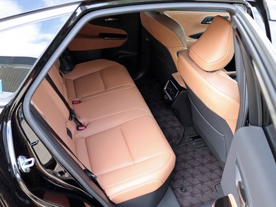 2025 Toyota CROWN SPORT thumbnail 38
