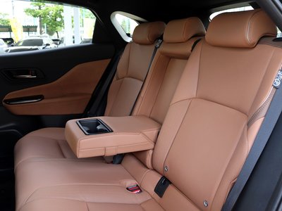 2025 Toyota CROWN SPORT thumbnail 37