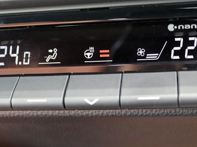 2025 Toyota CROWN SPORT photo 10