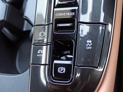 2025 Toyota CROWN SPORT thumbnail 46