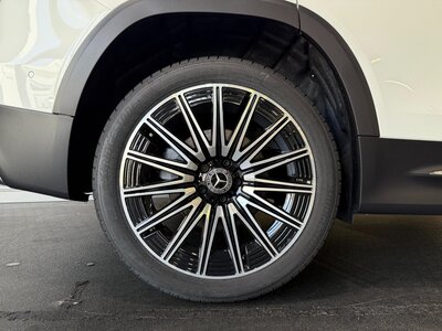 MERCEDES-BENZ GLB - 10