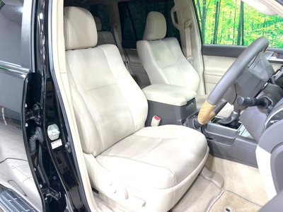 TOYOTA LAND CRUISER PRADO - 8