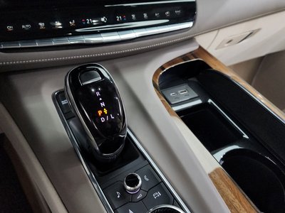 CADILLAC ESCALADE - 9