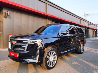 CADILLAC ESCALADE - 1