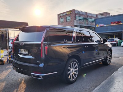 CADILLAC ESCALADE - 4