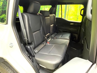 TOYOTA LAND CRUISER 250 - 9