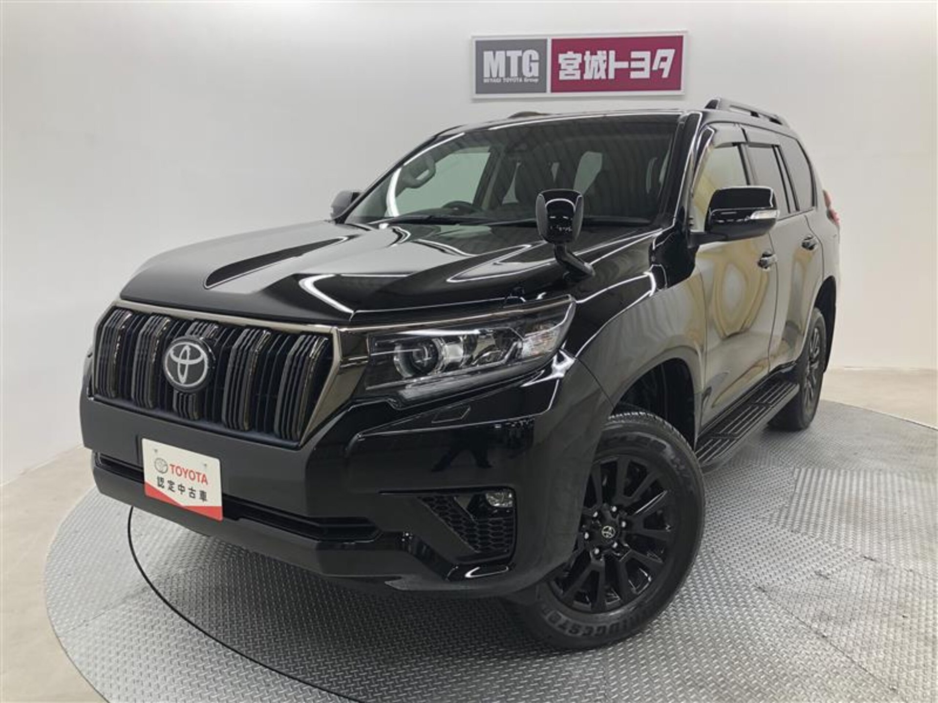 TOYOTA LAND CRUISER PRADO - View 1