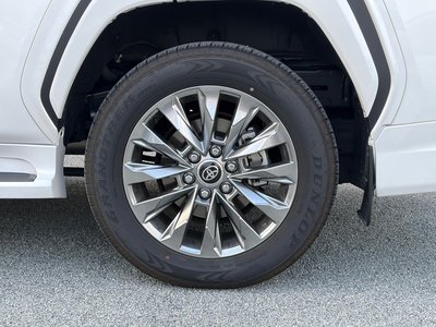 2025 Toyota LAND CRUISER 300 — миниатюра 12