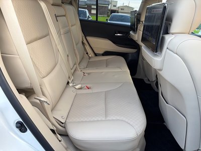 2025 Toyota LAND CRUISER 300 — миниатюра 51