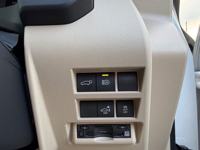 2025 Toyota LAND CRUISER 300 — миниатюра 31