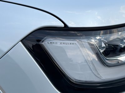 2025 Toyota LAND CRUISER 300 — миниатюра 19