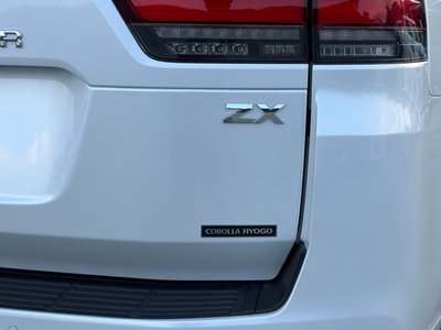 2025 Toyota LAND CRUISER 300 — миниатюра 18