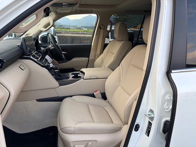 2025 Toyota LAND CRUISER 300 — миниатюра 23