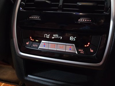 2021 BMW X6 缩略图 25