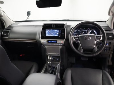 TOYOTA LAND CRUISER PRADO - 5