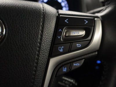 TOYOTA LAND CRUISER PRADO - 8