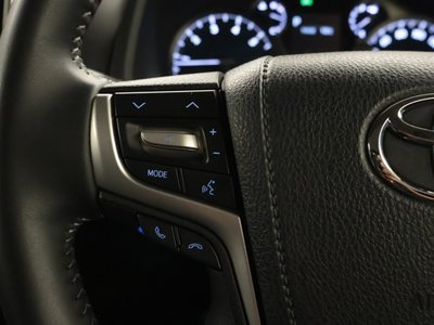 TOYOTA LAND CRUISER PRADO - 7