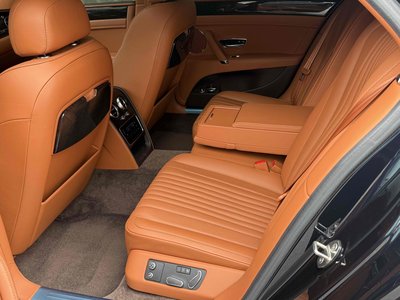 2018 Bentley FLYING SPUR — миниатюра 17