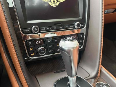 2018 Bentley FLYING SPUR — миниатюра 15