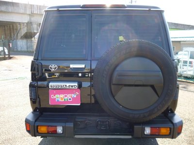 TOYOTA LAND CRUISER 70 - 5