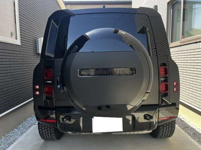 LAND ROVER DEFENDER - 5
