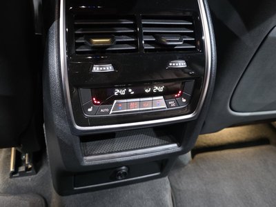 2022 BMW X6 — миниатюра 24