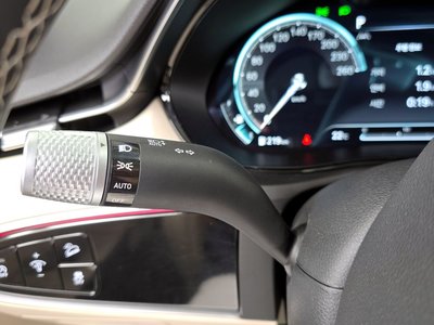 2024 Genesis GV70 thumbnail 28