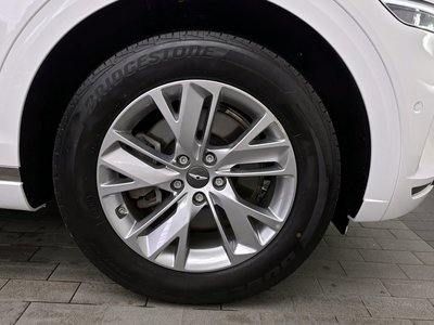 صورة 8 لـ 2024 Genesis GV70