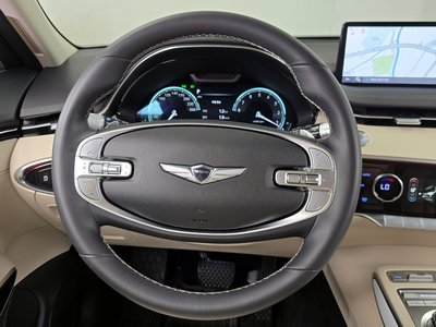 2024 Genesis GV70 thumbnail 19