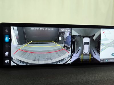 2024 Genesis GV70 thumbnail 21