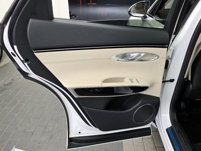 2024 Genesis GV70 thumbnail 15