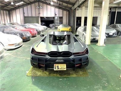 LAMBORGHINI REVUELTO - 2