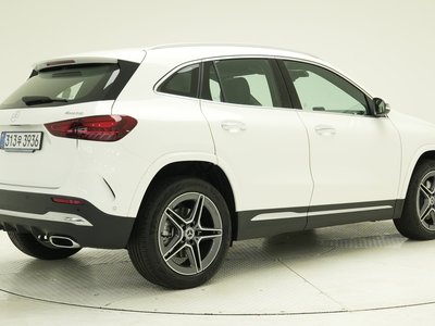 MERCEDES-BENZ GLA - 4