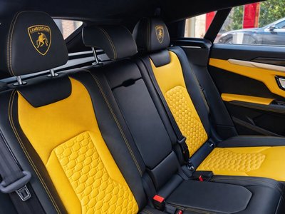 LAMBORGHINI URUS - 9