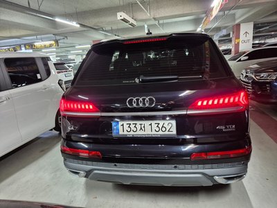 AUDI Q7 - 2