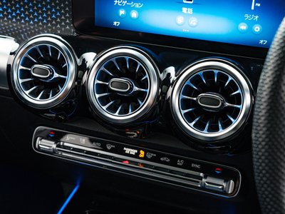 MERCEDES-BENZ GLB - 4