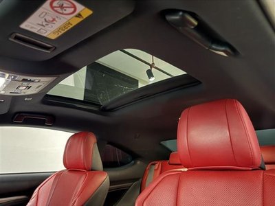 2019 Lexus RC — миниатюра 18