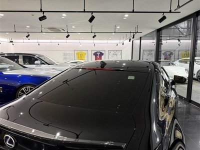 2019 Lexus RC — миниатюра 28