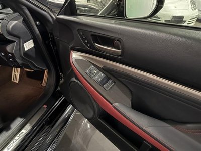 2019 Lexus RC — миниатюра 32