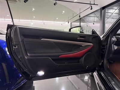 2019 Lexus RC — миниатюра 30