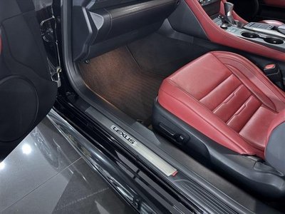 2019 Lexus RC — миниатюра 33