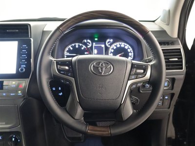 TOYOTA LAND CRUISER - 6