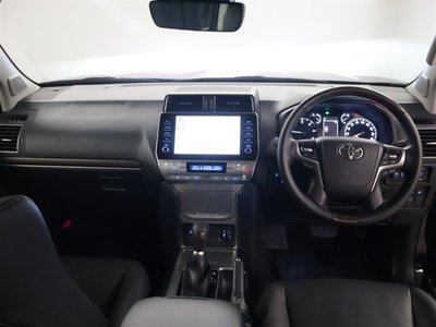 TOYOTA LAND CRUISER - 5